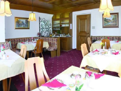 לאצ'ס Pension Tannenhof מראה חיצוני תמונה